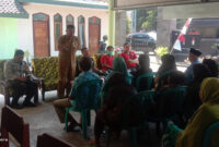 Dalam Rangka sambut Hut TNI ke-78 Camat Tapen Dwi Wahyudi Meberikan apresiasi atas terselenggaranya kegiatan pengobatan gratis yang di lakukan Koramil 0822/11 Tapen.