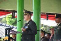 Dandim 0822 Bondowoso Letkol Arm Suhendra Chipta, M.Tr.Hanla., pimpin Upacara Peringatan Hari Ulang Tahun (HUT) TNI Ke-78 yang berlangsung di Alun-alun RBA Kironggo Bondowoso, Kamis (05/10/23).