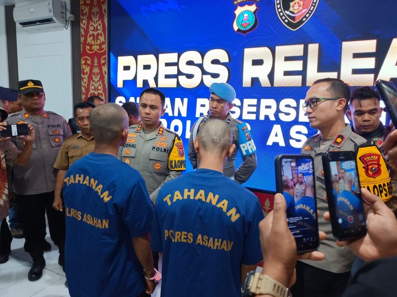 Kapolres Asahan, AKBP Afdhal Junaidi SIK, MM, MH pimpin Konferensi Pers pengungkapan Kasus Komplotan Geng Motor Sadis. (Foto/Miko Franata)