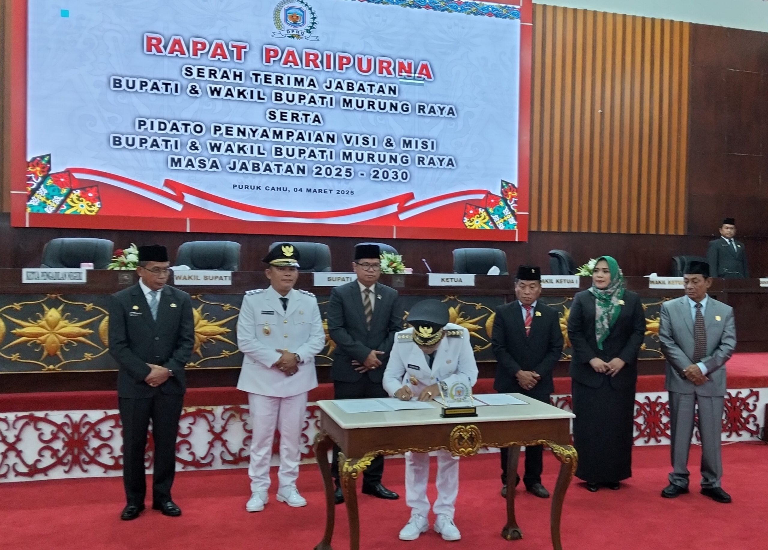 DPRD Rapat Paripurna Serah Terima Jabatan Bupati Dan Wakil Bupati dprd-rapat-paripurna-serah-terima-jabatan-bupati-dan-wakil-bupati